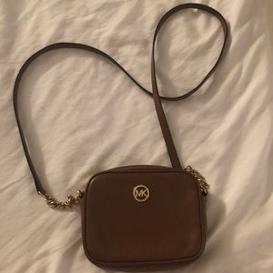 MK crossbody ✨
